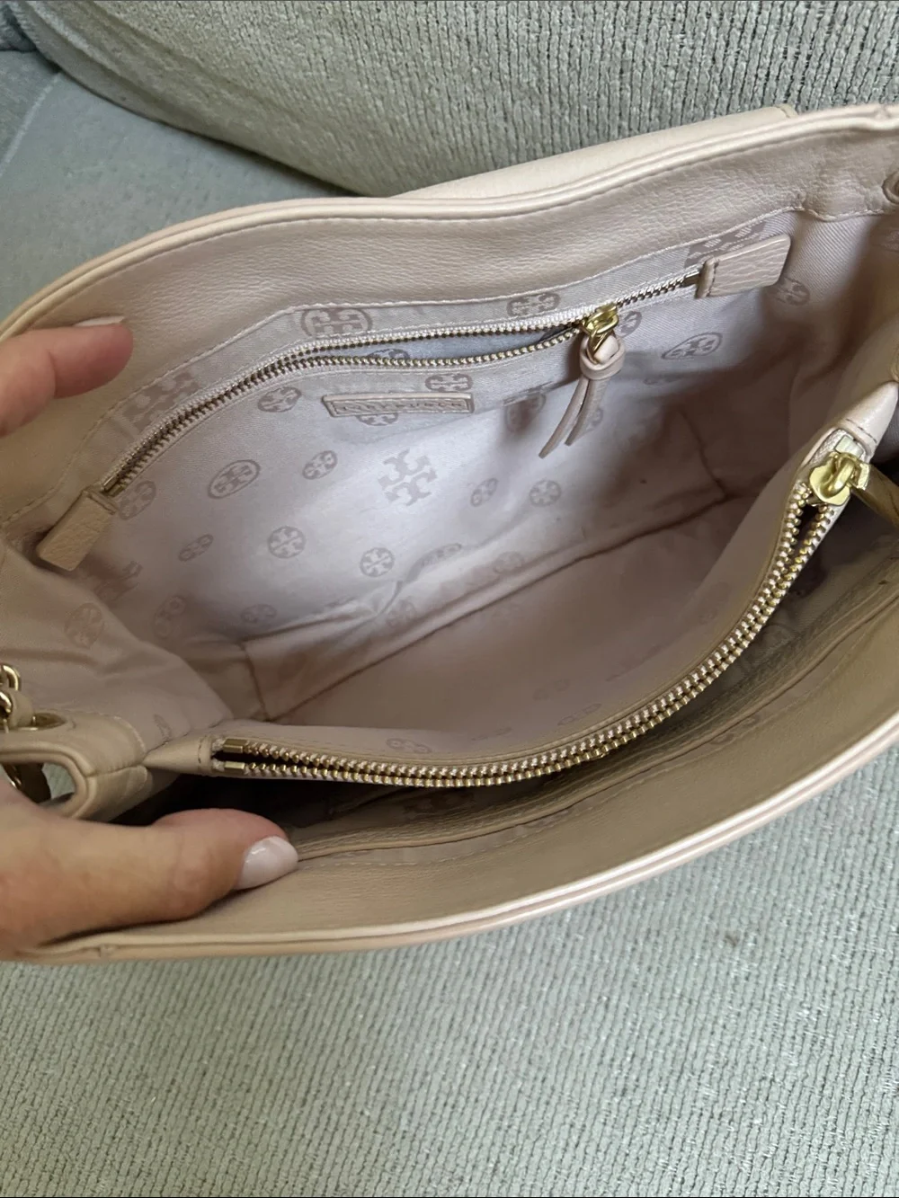 Tory Burch Blush Pebbled Leather Shoulder Bag with Chain Strap
